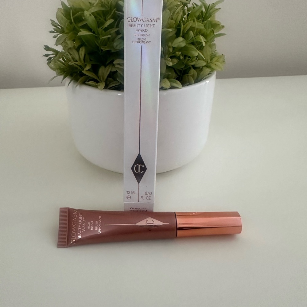 Charlotte Tilbury Glowgasm Beauty Light Wand - Pinkgasm